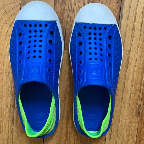 sketchers water shoes